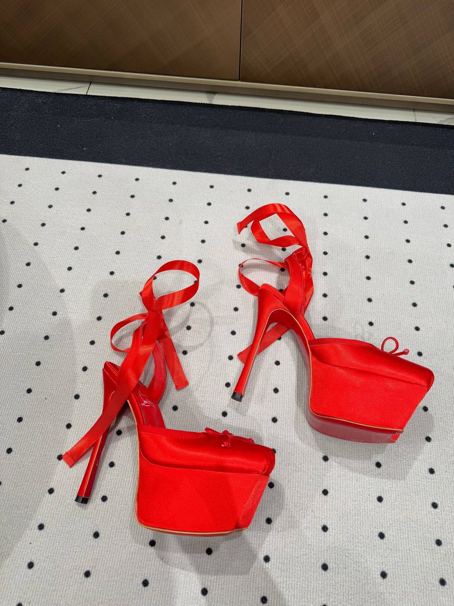 Dragons Bags - Premium Luxury Goods and Accessories - AFFORDABLE LUXURY HEELS - 8222