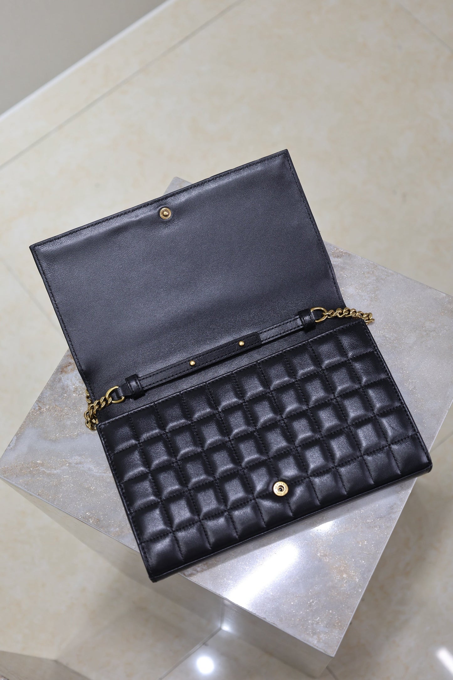 Dragons Bags - High-Quality Designer Products for You - AFFORDABLE LUXURY BAGS - 5955
