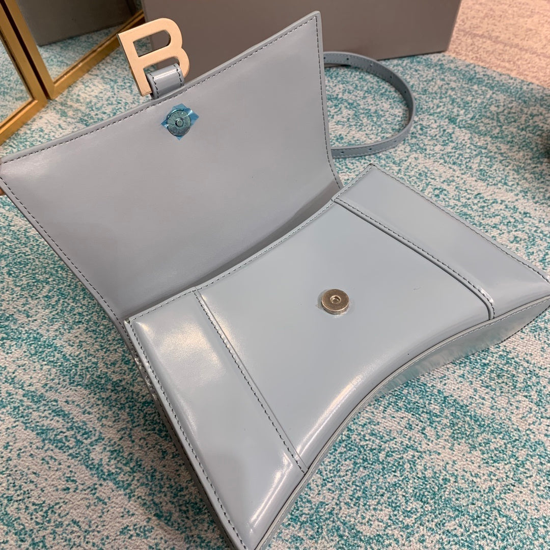 new-luxury-designer-bags-nm24084
