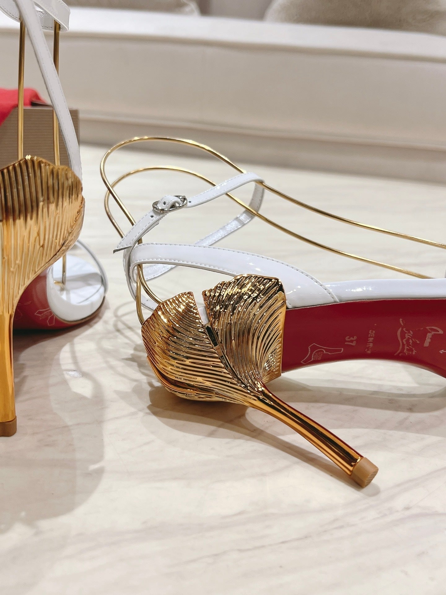 Dragons Bags - Premium Luxury Goods and Accessories - AFFORDABLE LUXURY HEELS - 8158