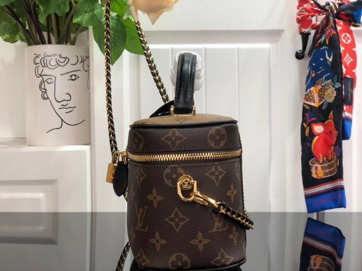 new-luxury-designer-bags-nm22074
