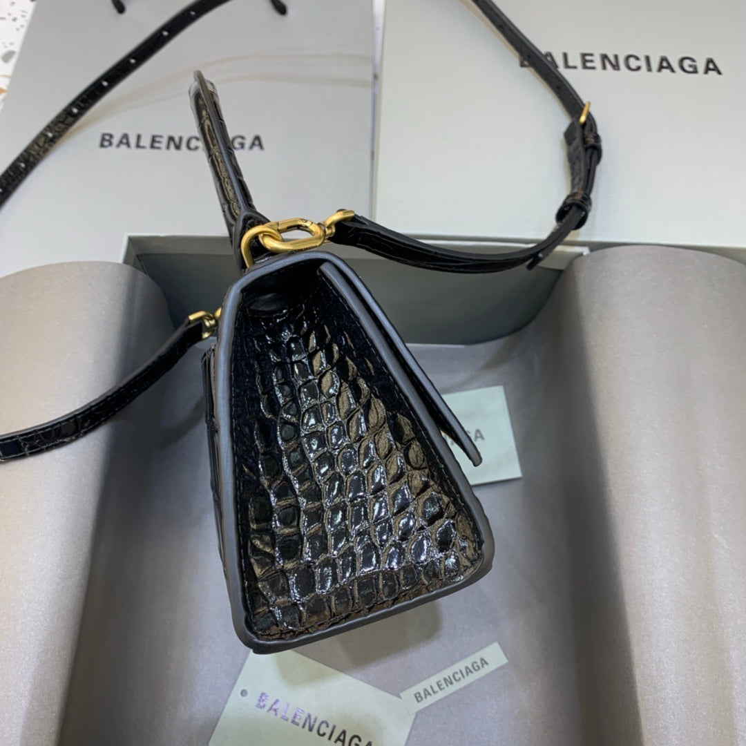 new-luxury-designer-bags-nm24325