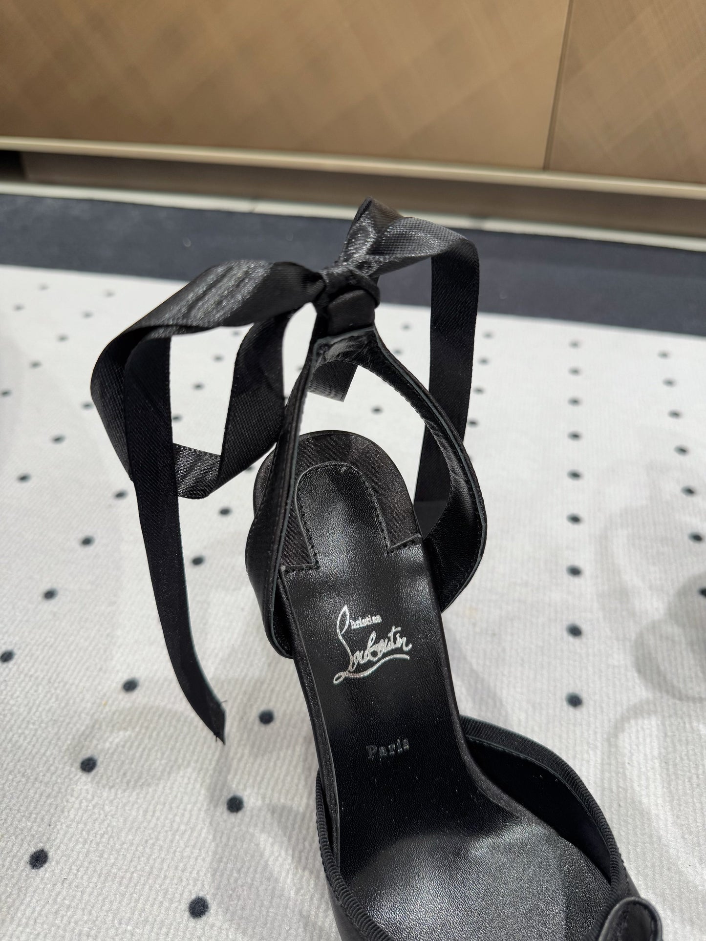 Dragons Bags - High-Quality Designer Products for You - AFFORDABLE LUXURY HEELS - 8215