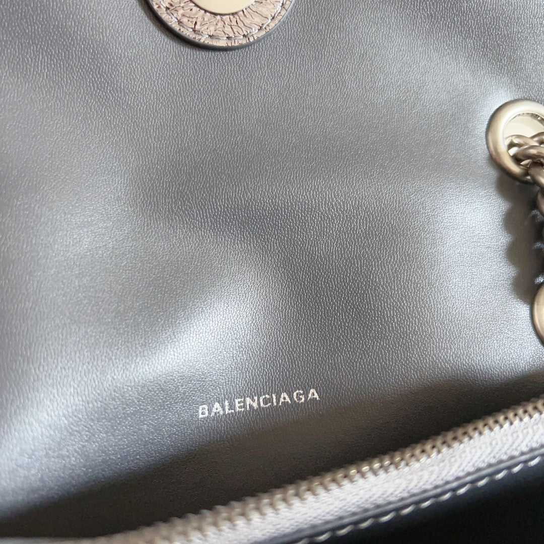 new-luxury-designer-bags-nm24199