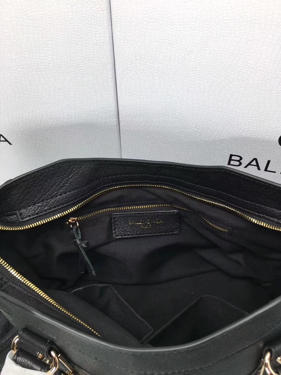 new-designer-premium-bags-nm24749