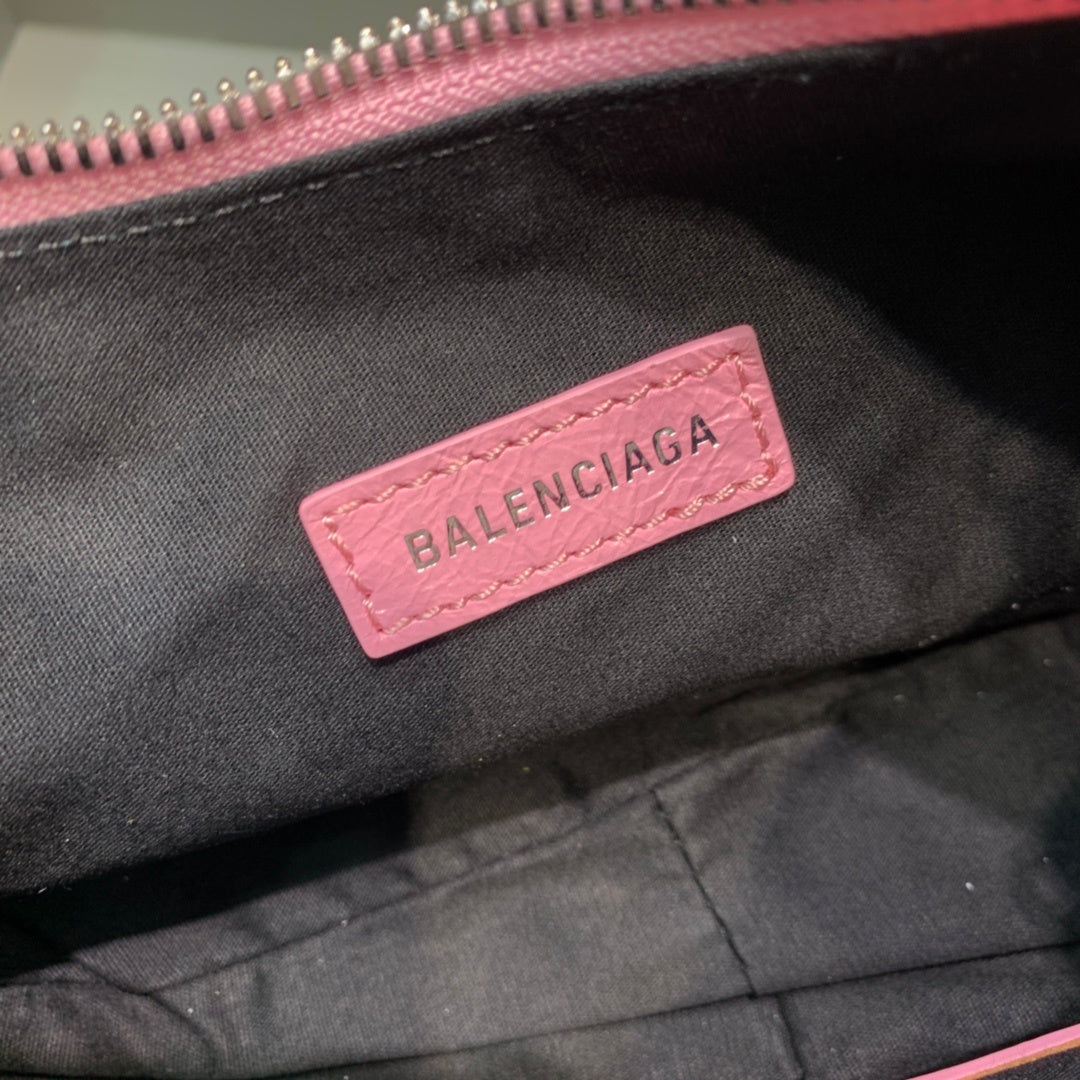 new-luxury-designer-bags-nm24312