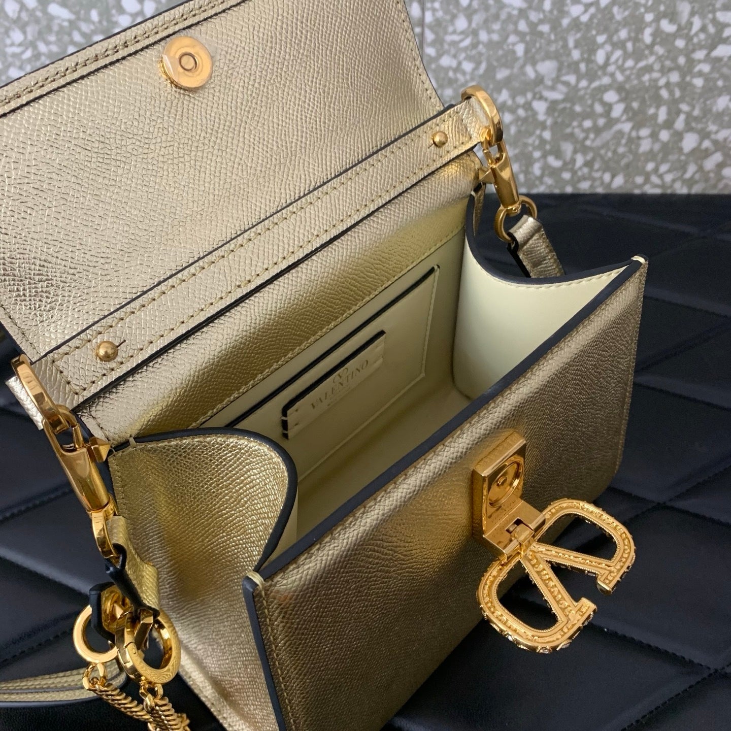 Dragons Bags - Best High-End Brands in One Place - AFFORDABLE LUXURY BAGS - 5481