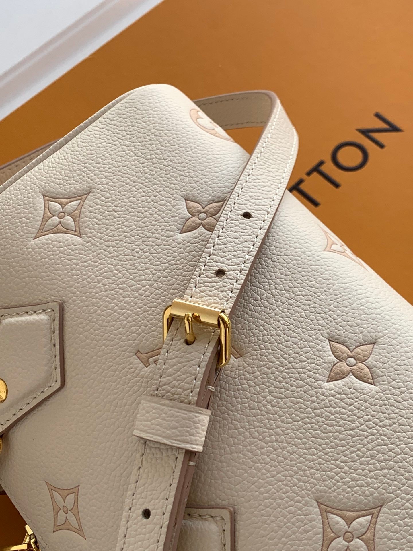 Dragons Bags - Best High-End Brands in One Place - AFFORDABLE LUXURY BAGS - 3433