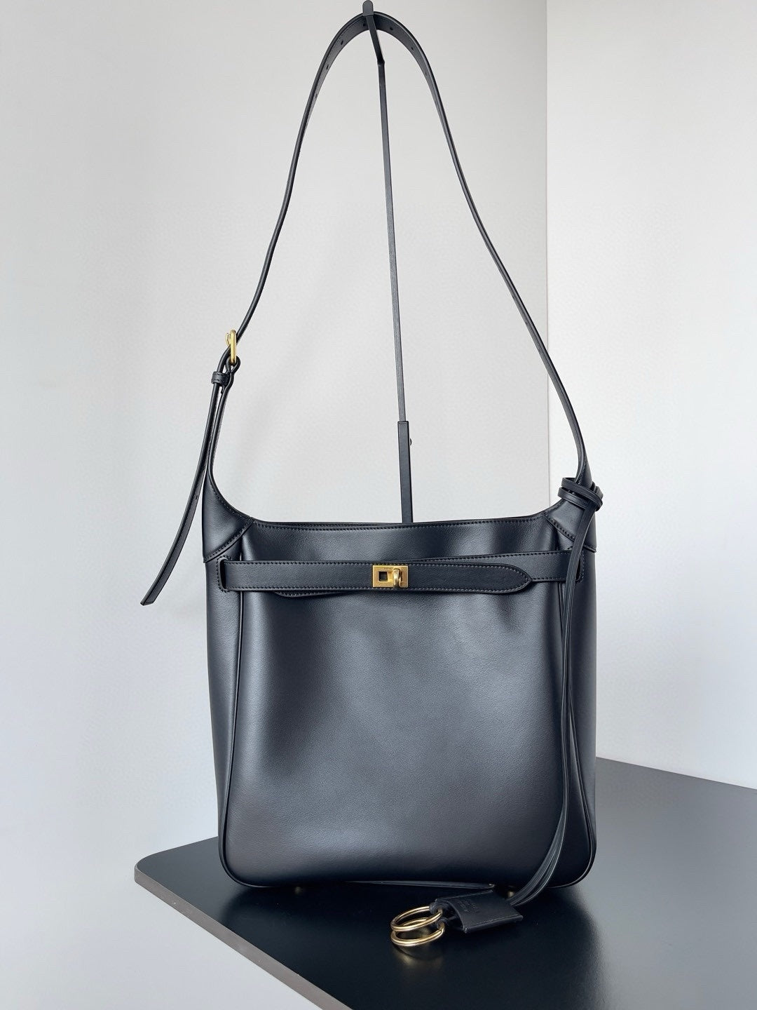 new-luxury-designer-bags-nm24350