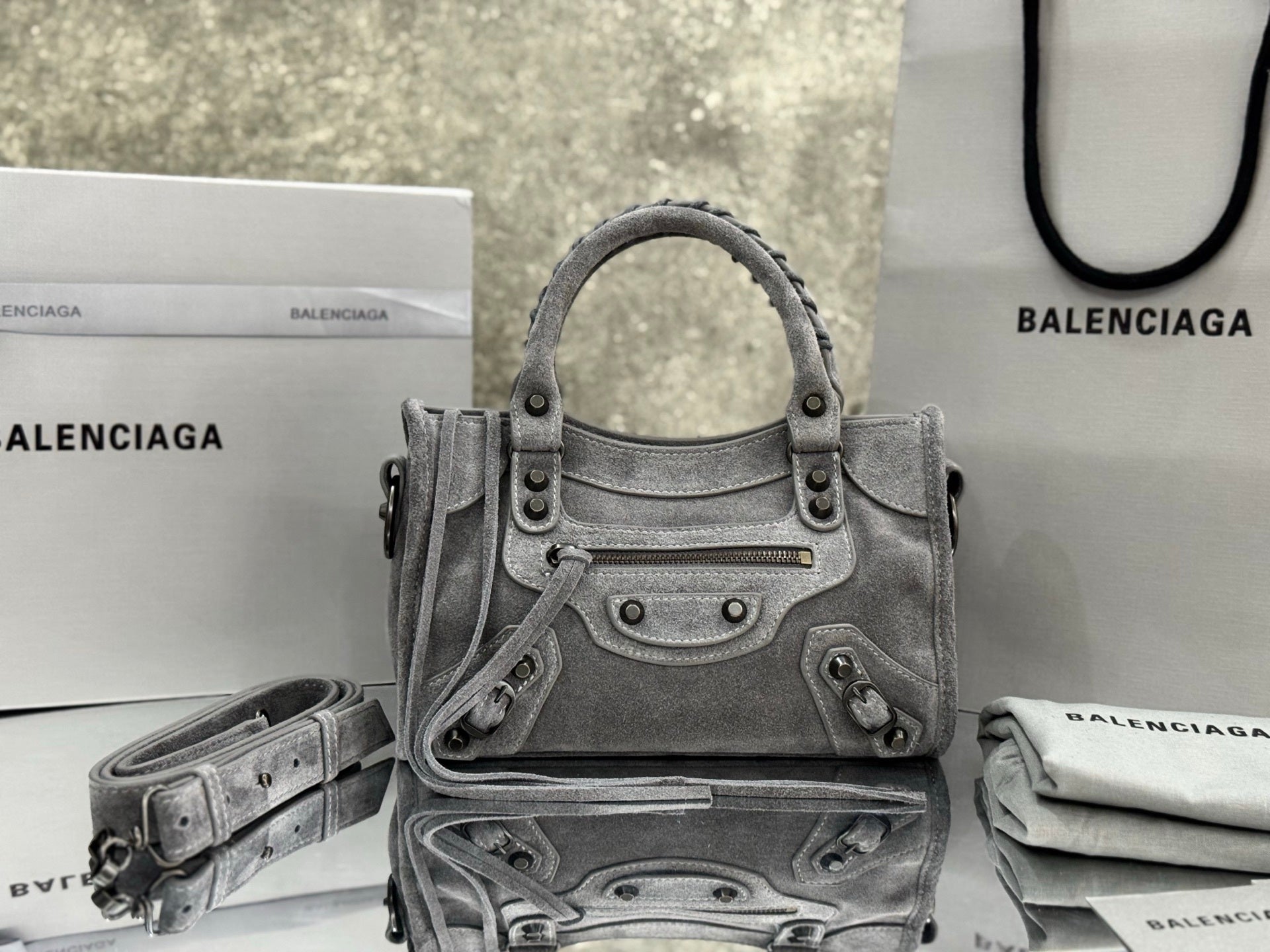 new-luxury-designer-bags-nm24614
