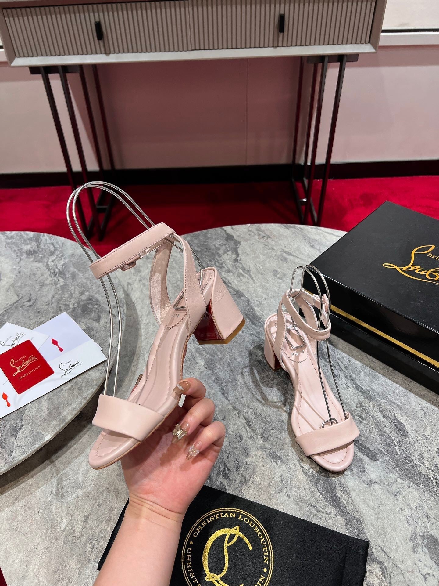 Dragons Bags - High-Quality Designer Products for You - AFFORDABLE LUXURY HEELS - 8103