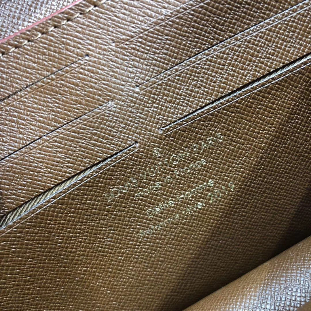 Dragons Bags - Best High-End Brands in One Place - AFFORDABLE LUXURY BAGS - 4009