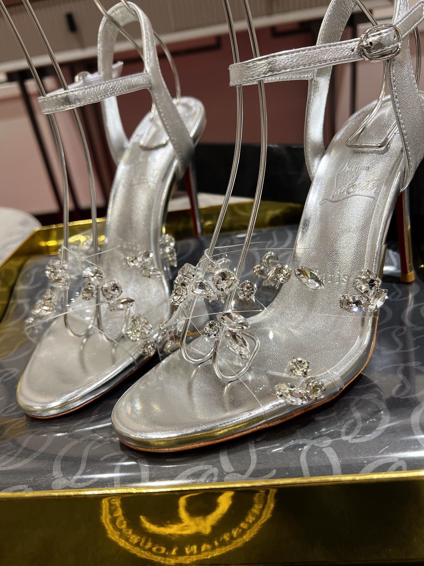 Dragons Bags - DESIGNER HEELS FOR WOMEN - AFFORDABLE LUXURY HEELS - 8112