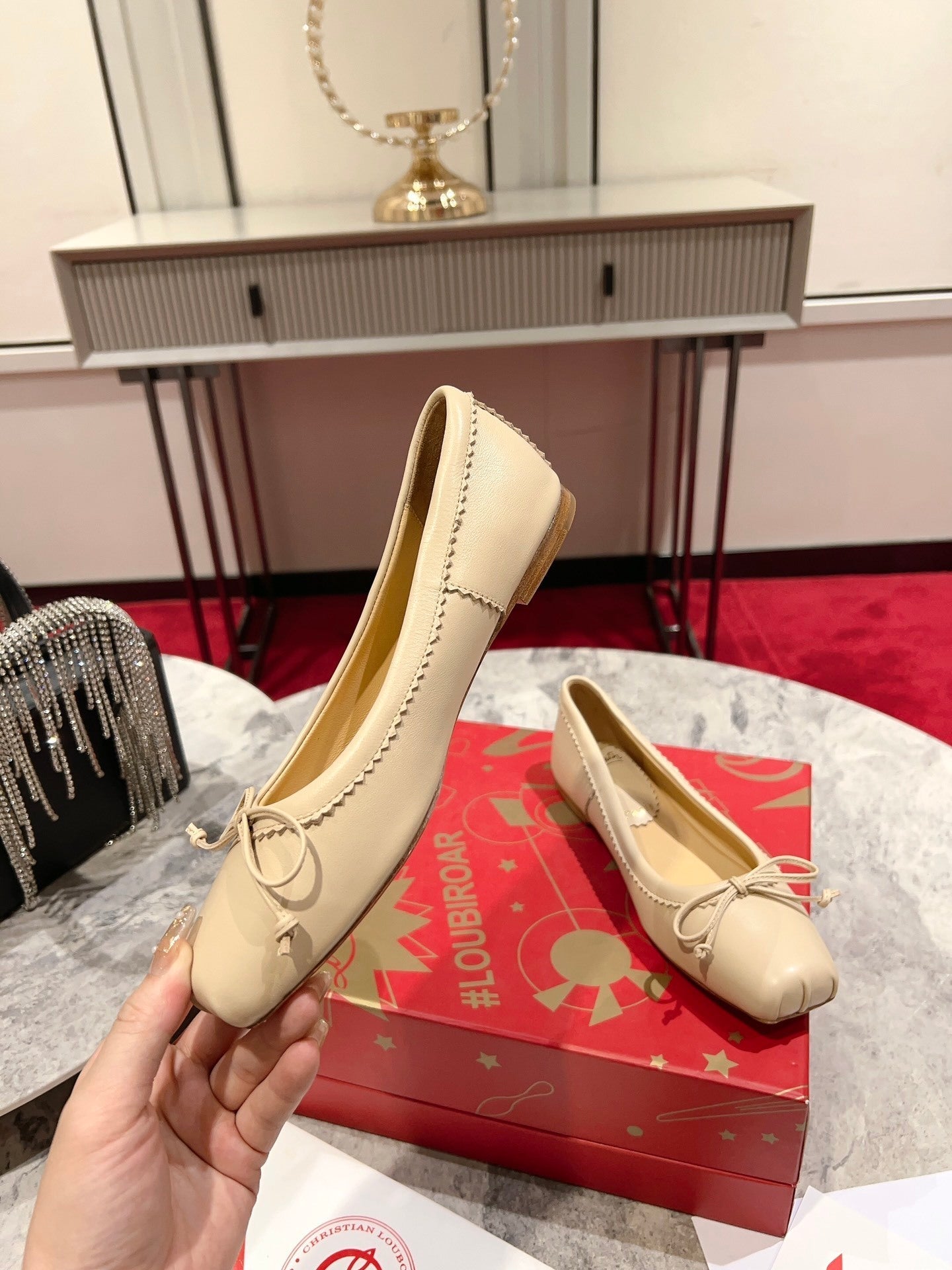 Dragons Bags - High-Quality Designer Products for You - AFFORDABLE LUXURY HEELS - 8231