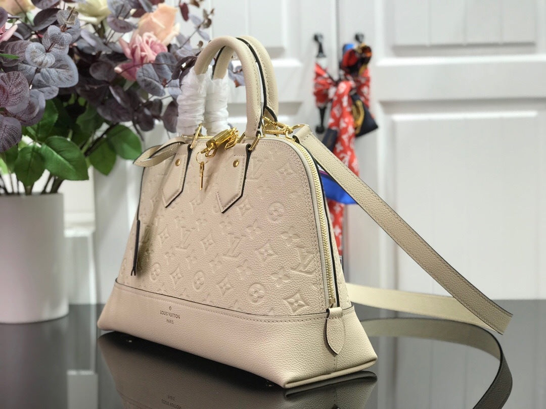 new-luxury-designer-bags-nm22036