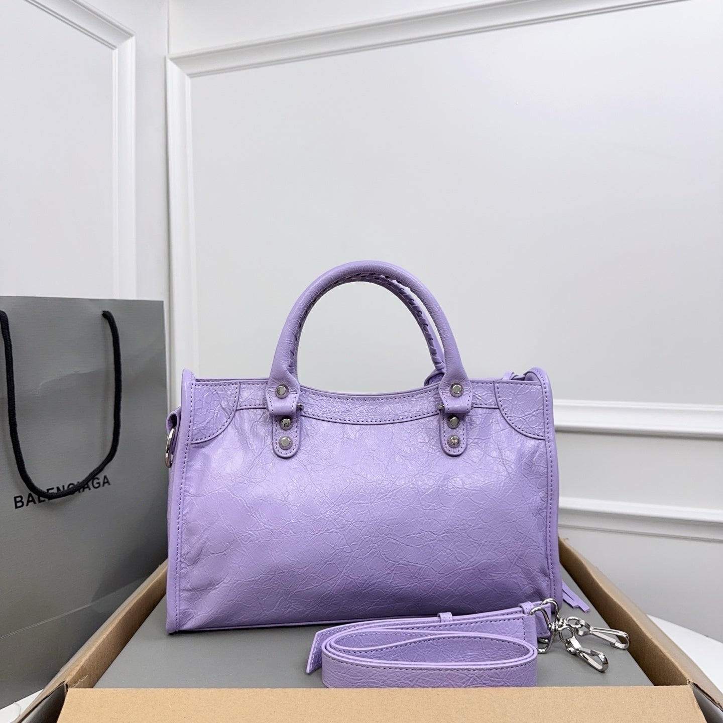 new-designer-premium-bags-nm24030