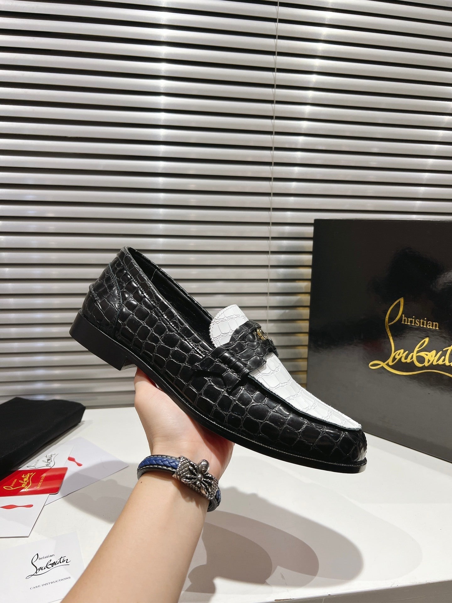 Dragons Bags - Best High-End Brands in One Place - AFFORDABLE LUXURY HEELS - 8249