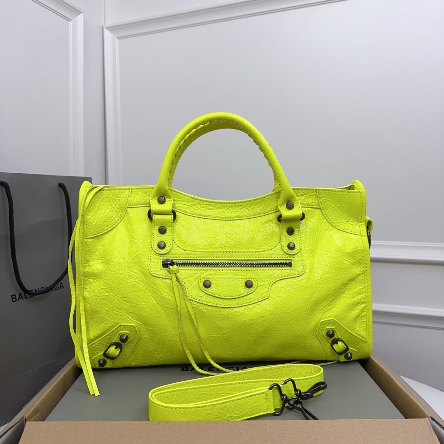 new-designer-premium-bags-nm24003