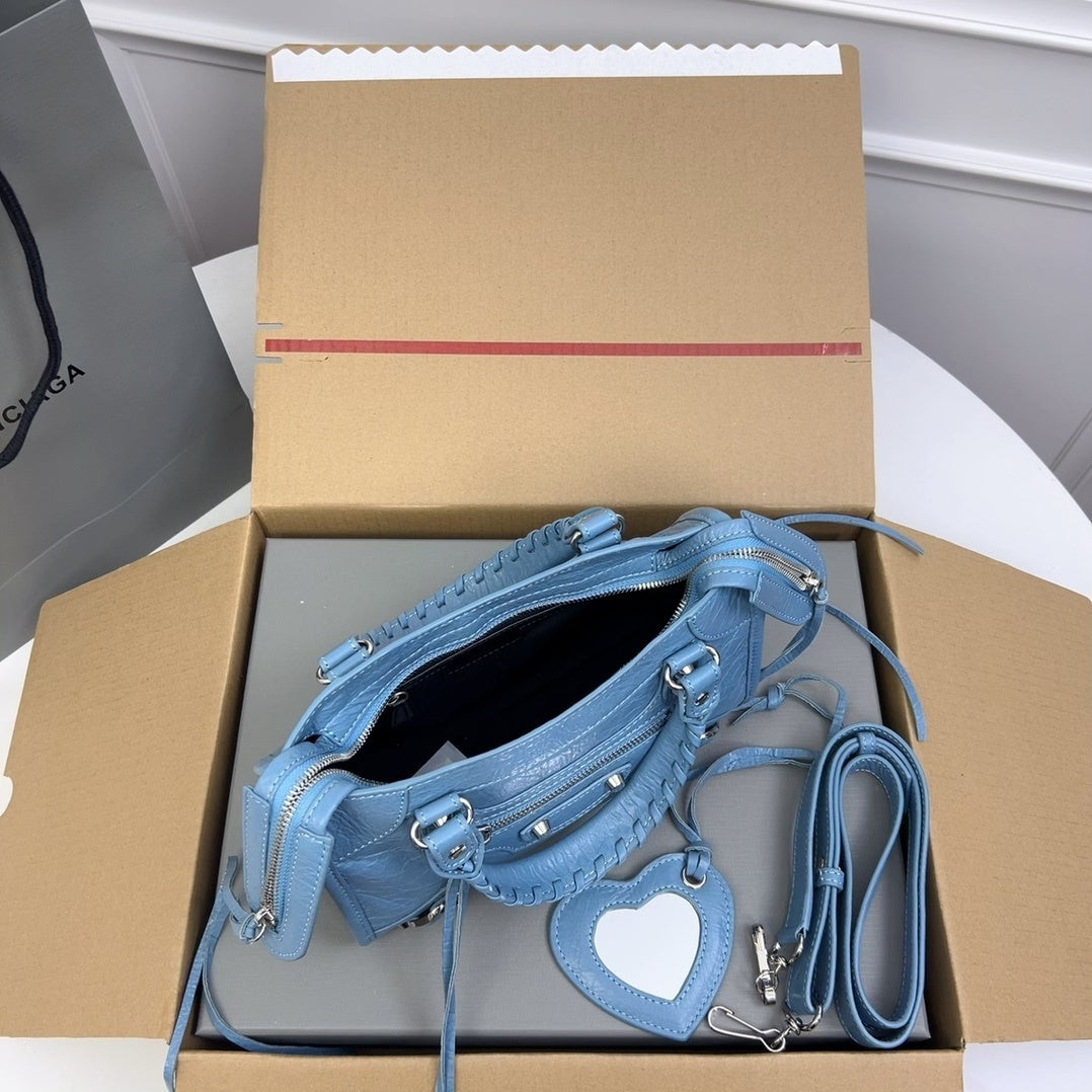 new-luxury-designer-bags-nm24049