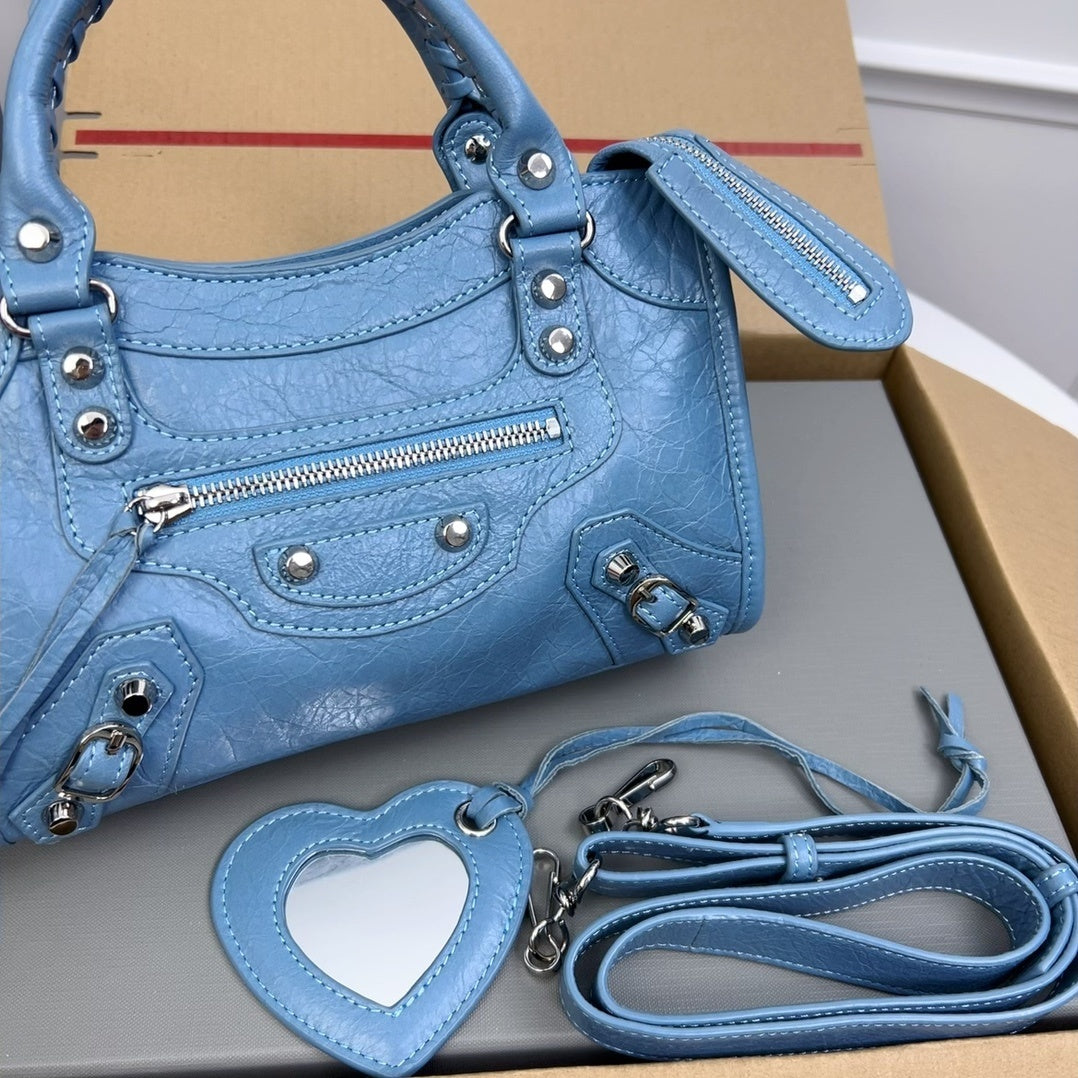 new-luxury-designer-bags-nm24049