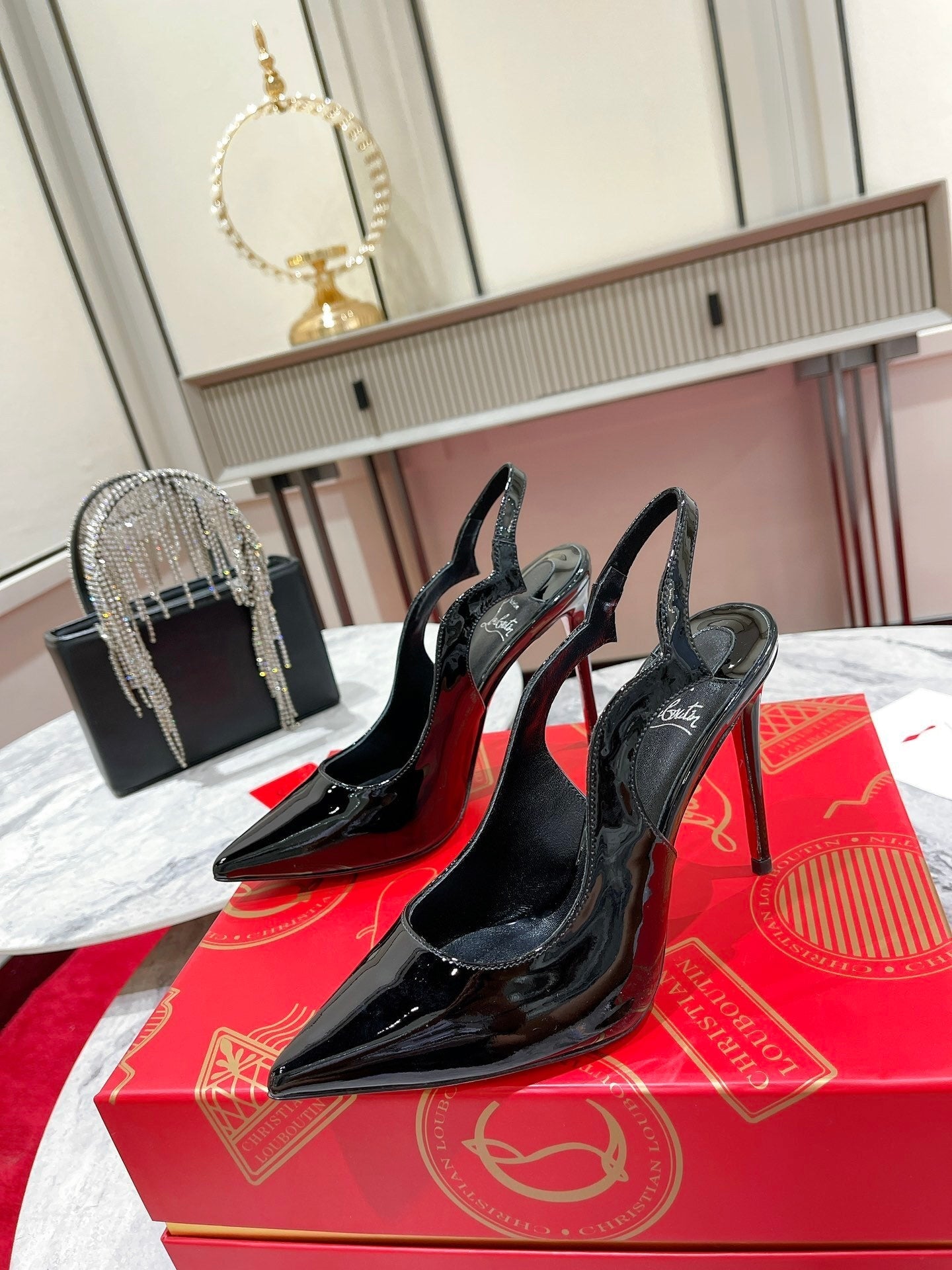 Dragons Bags - High-Quality Designer Products for You - AFFORDABLE LUXURY HEELS - 8183