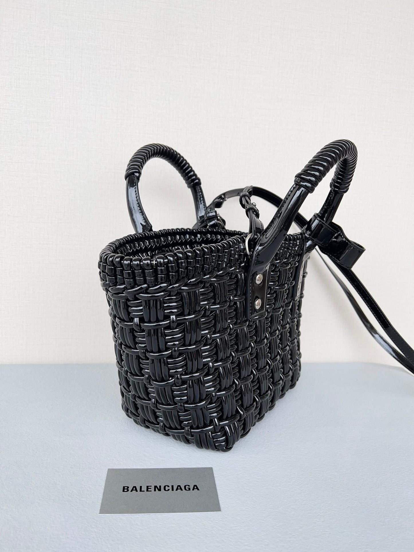 new-luxury-designer-bags-nm24062