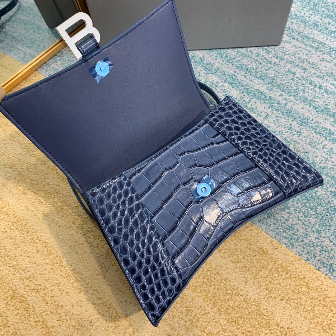 new-luxury-designer-bags-nm24078