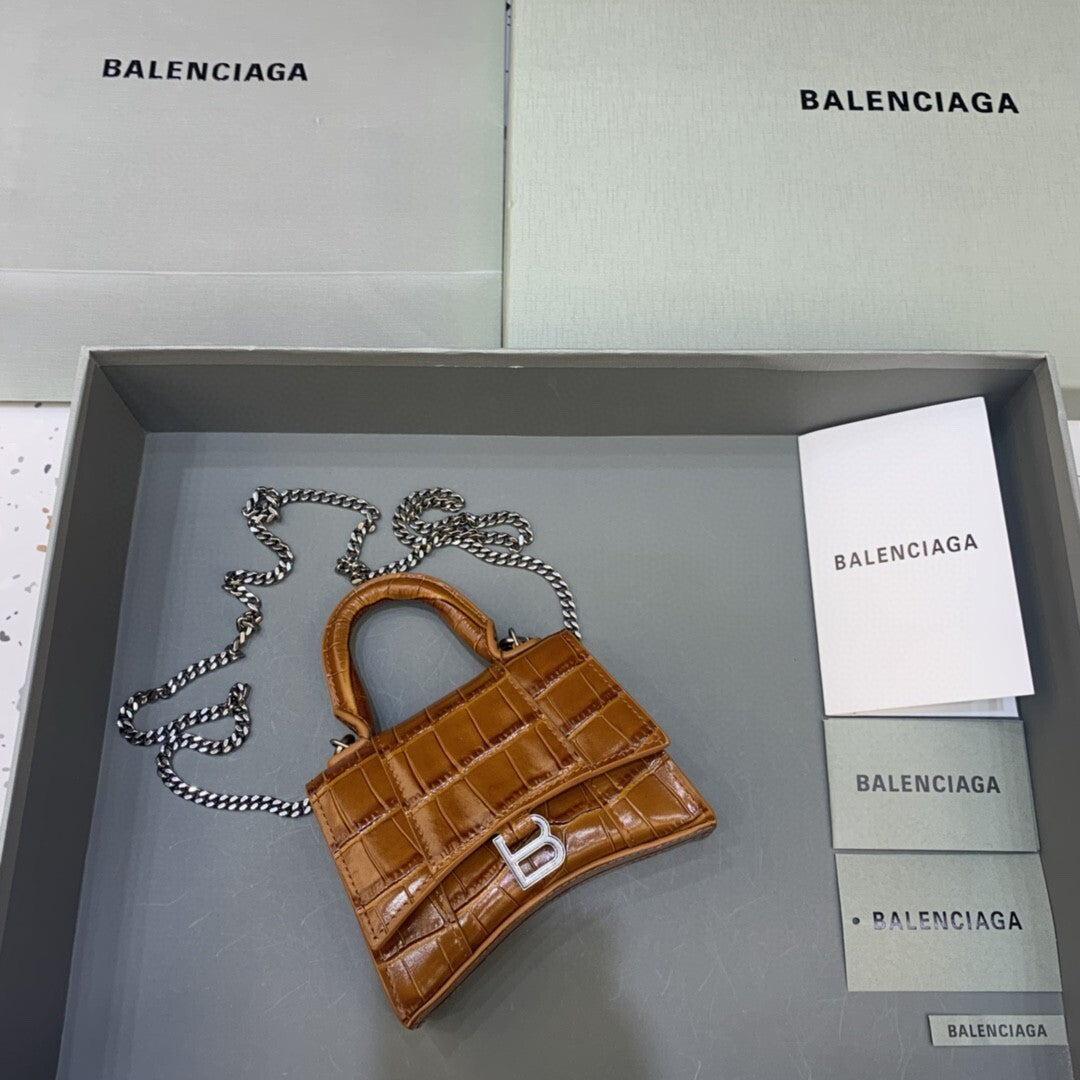 new-luxury-designer-bags-nm24795