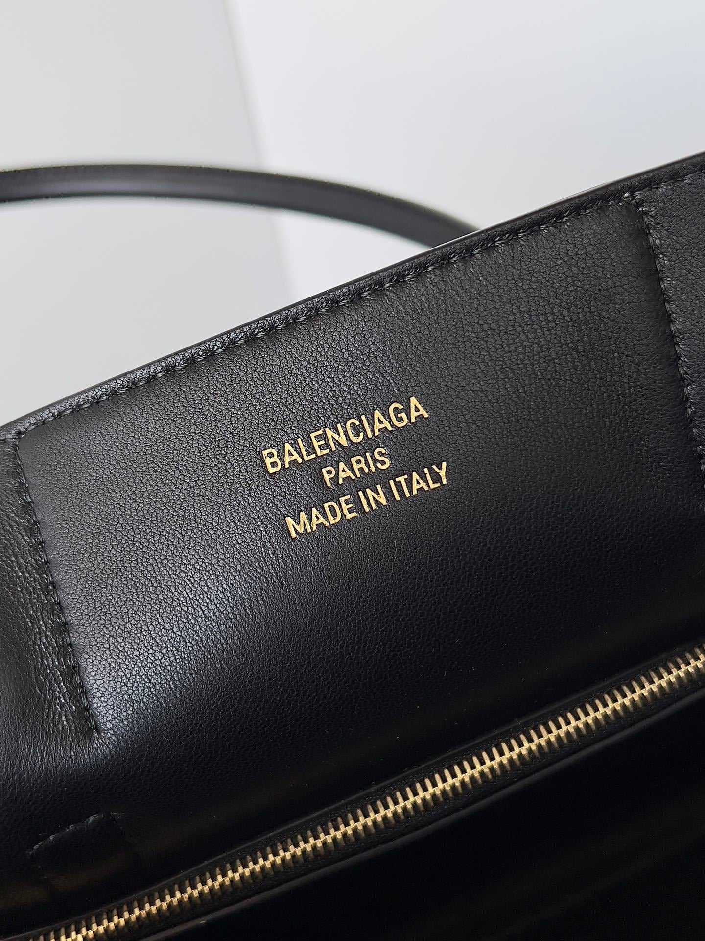 new-luxury-designer-bags-nm24349