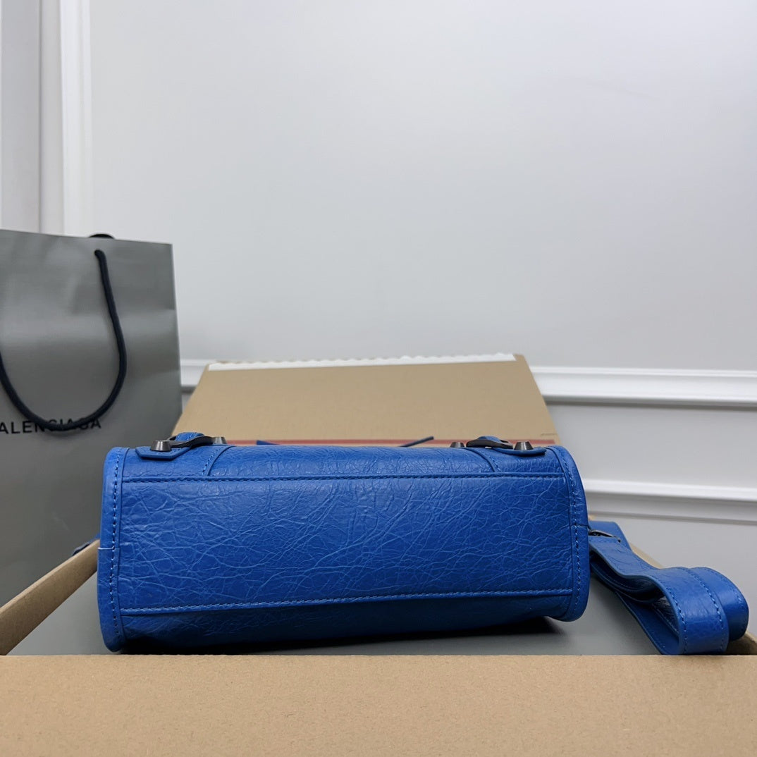 new-luxury-designer-bags-nm24038