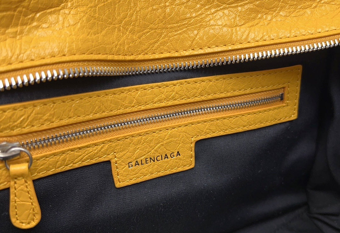 new-luxury-designer-bags-nm24279