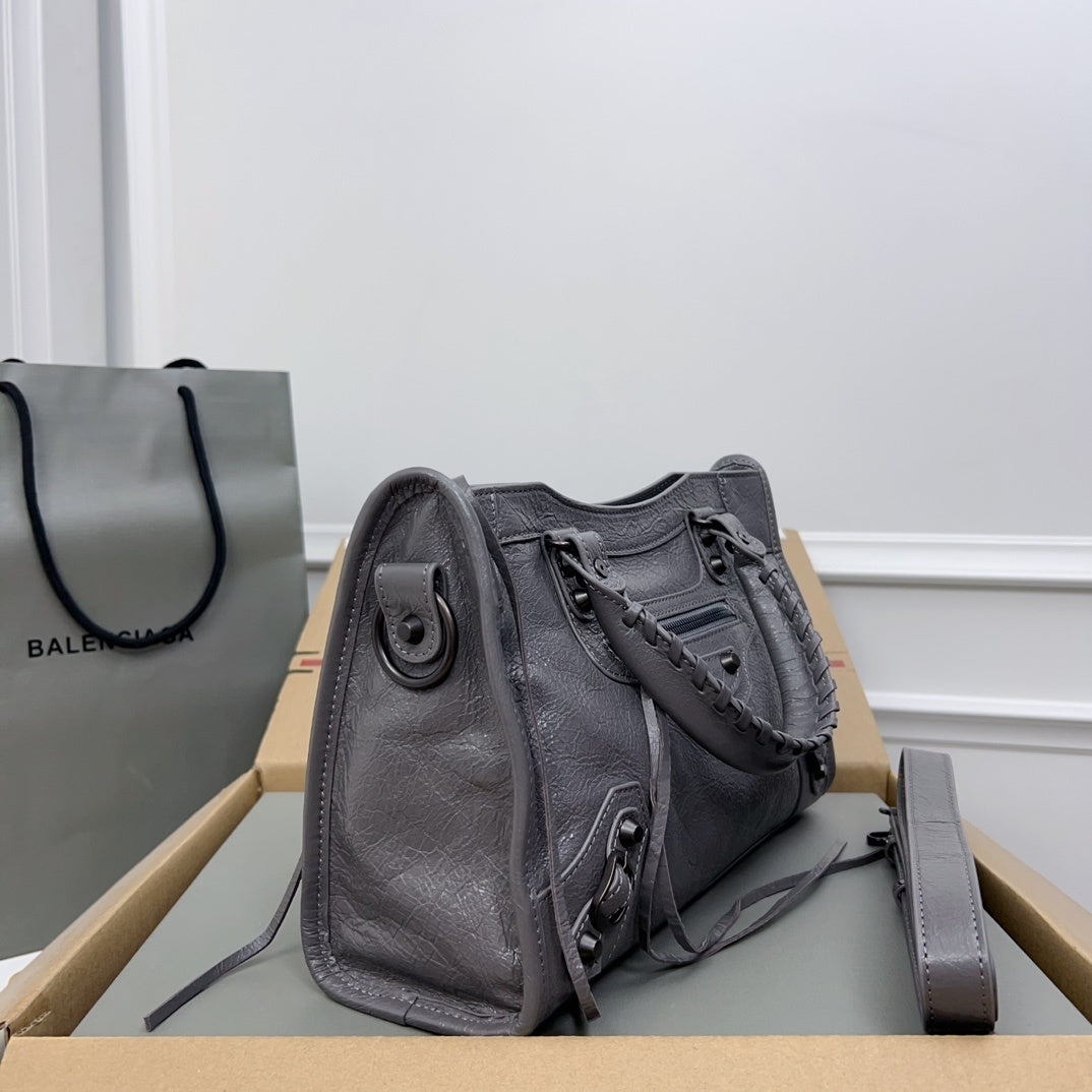 new-designer-premium-bags-nm24022