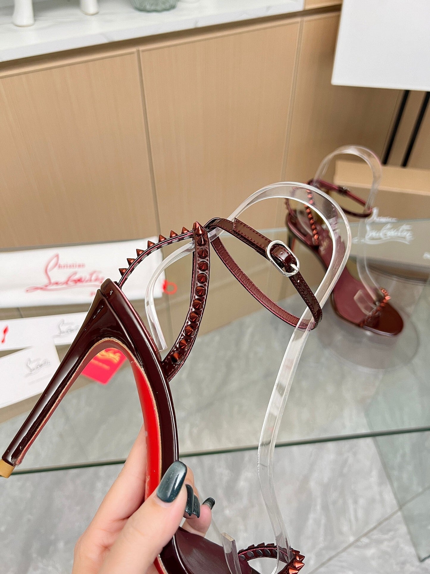 Dragons Bags - High-Quality Designer Products for You - AFFORDABLE LUXURY HEELS - 8067