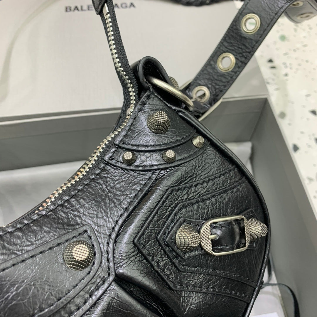 new-luxury-designer-bags-nm24309