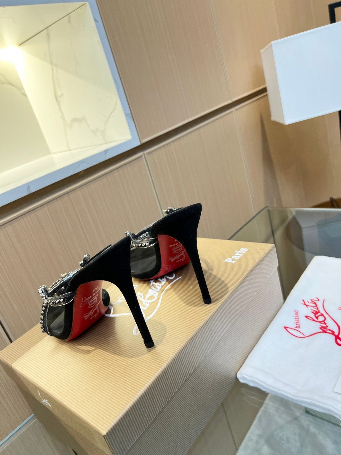 Dragons Bags - Best High-End Brands in One Place - AFFORDABLE LUXURY HEELS - 8005