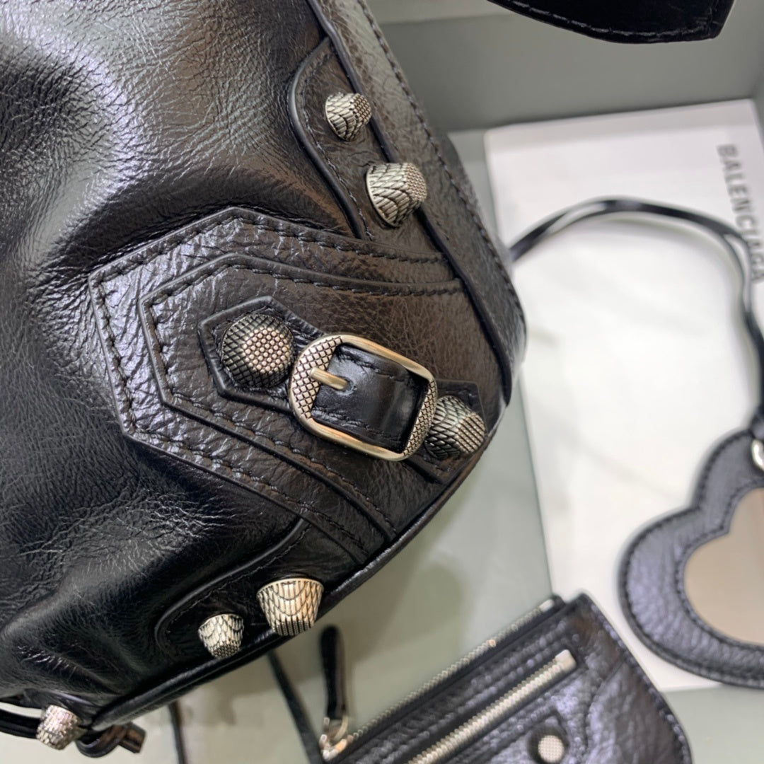 new-luxury-designer-bags-nm24318