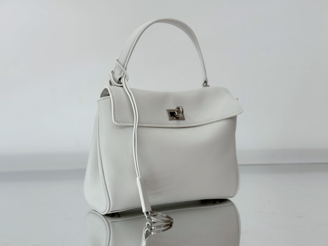 new-designer-premium-bags-nm24852