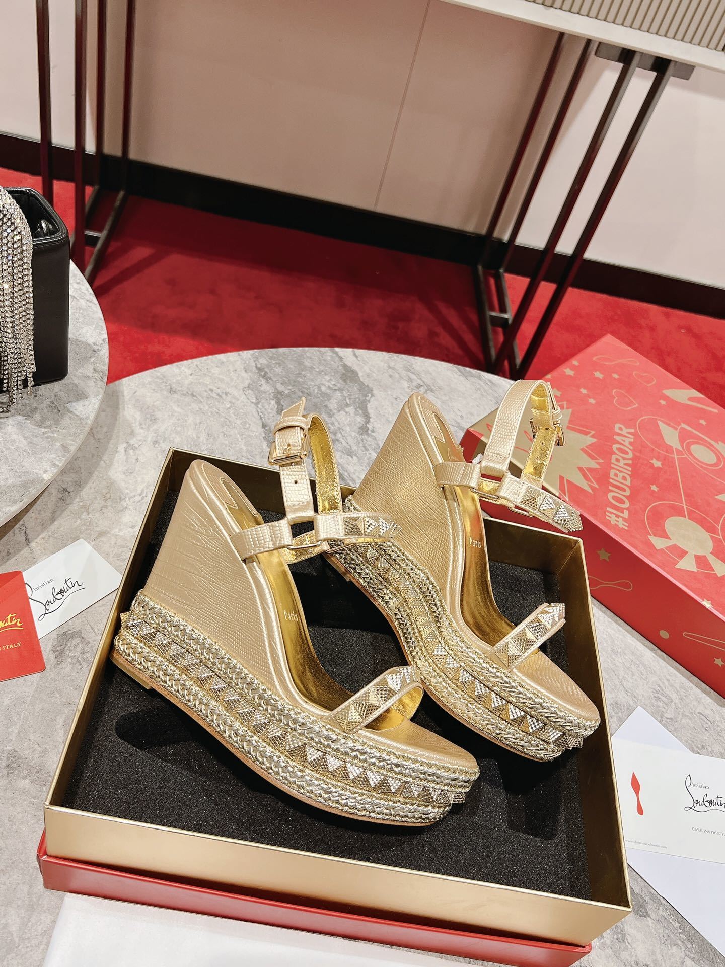 Dragons Bags - Premium Luxury Goods and Accessories - AFFORDABLE LUXURY HEELS - 8074