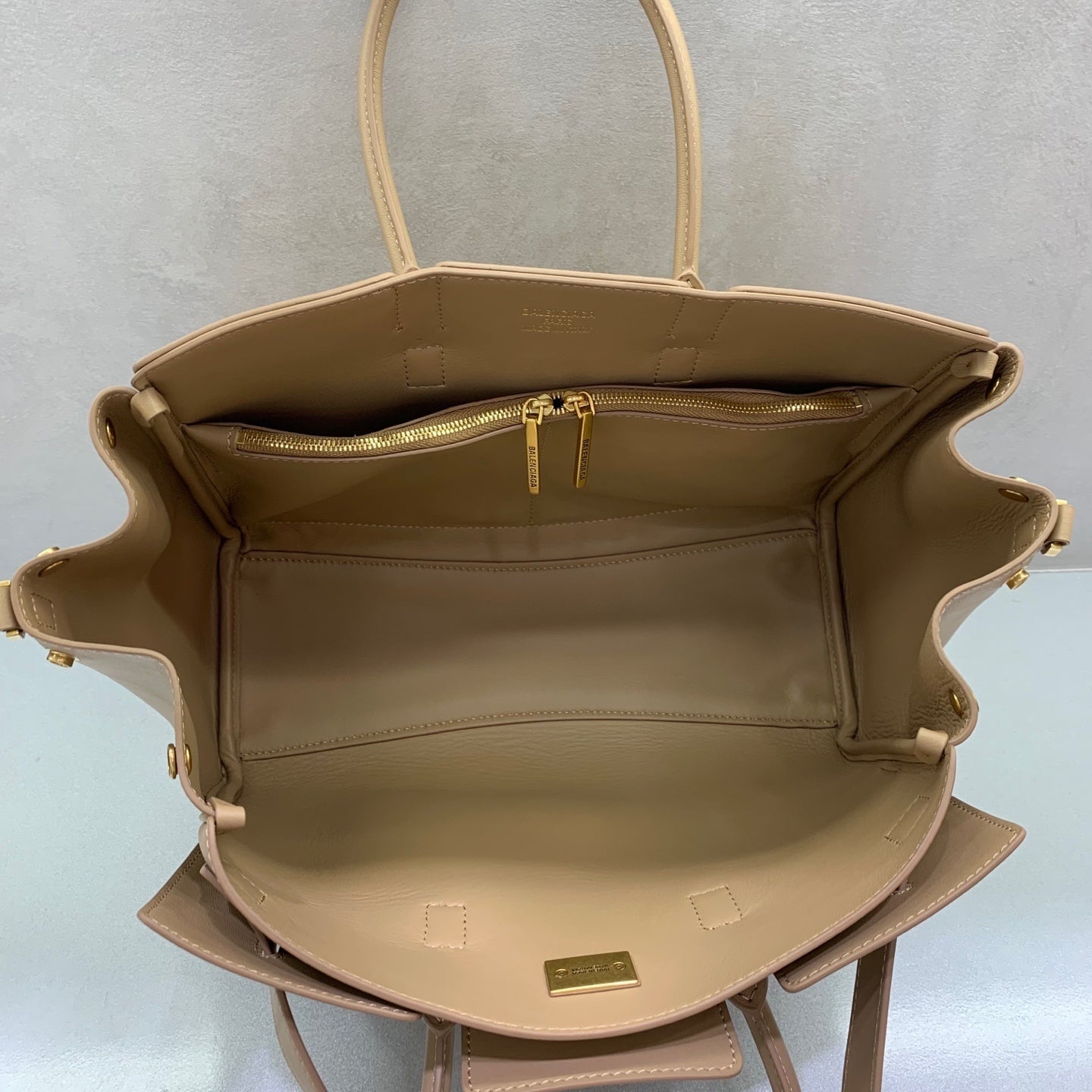 new-luxury-designer-bags-nm23996