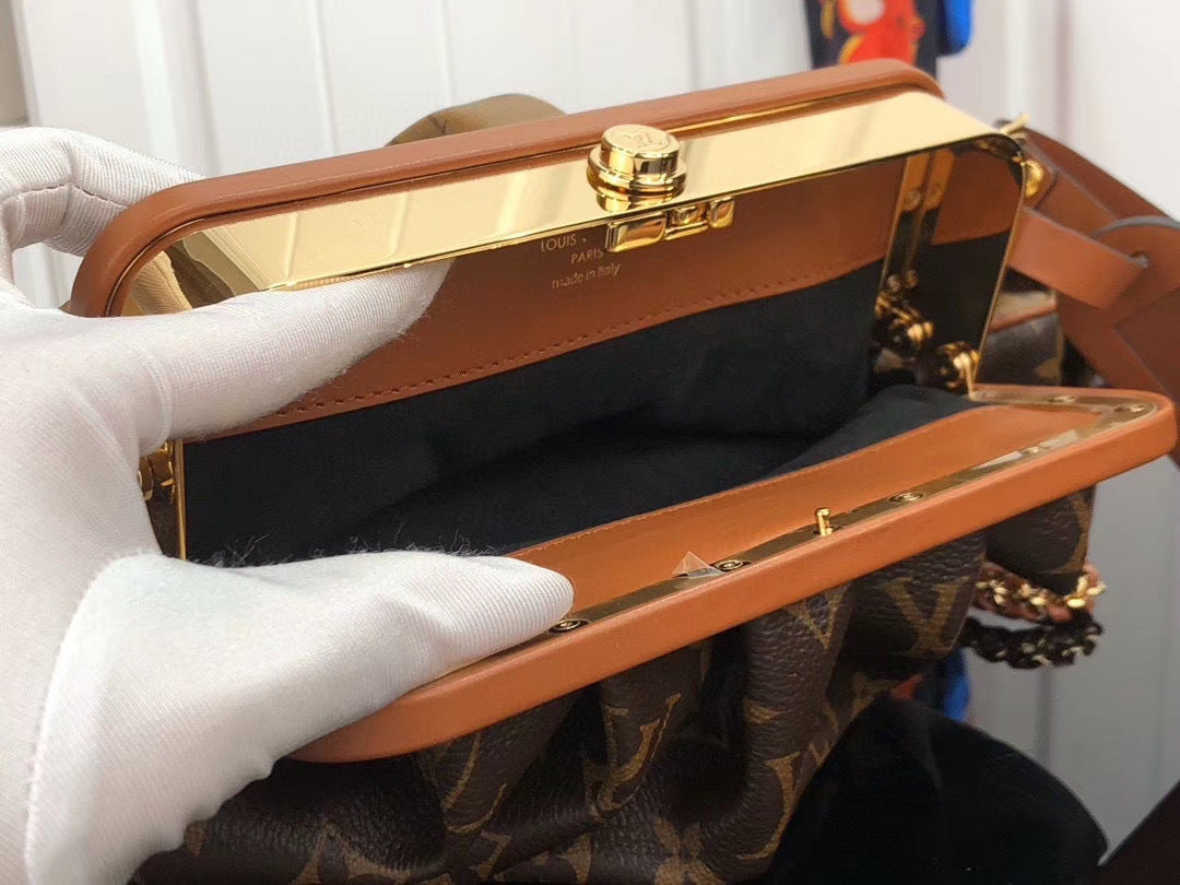 new-luxury-designer-bags-nm22060