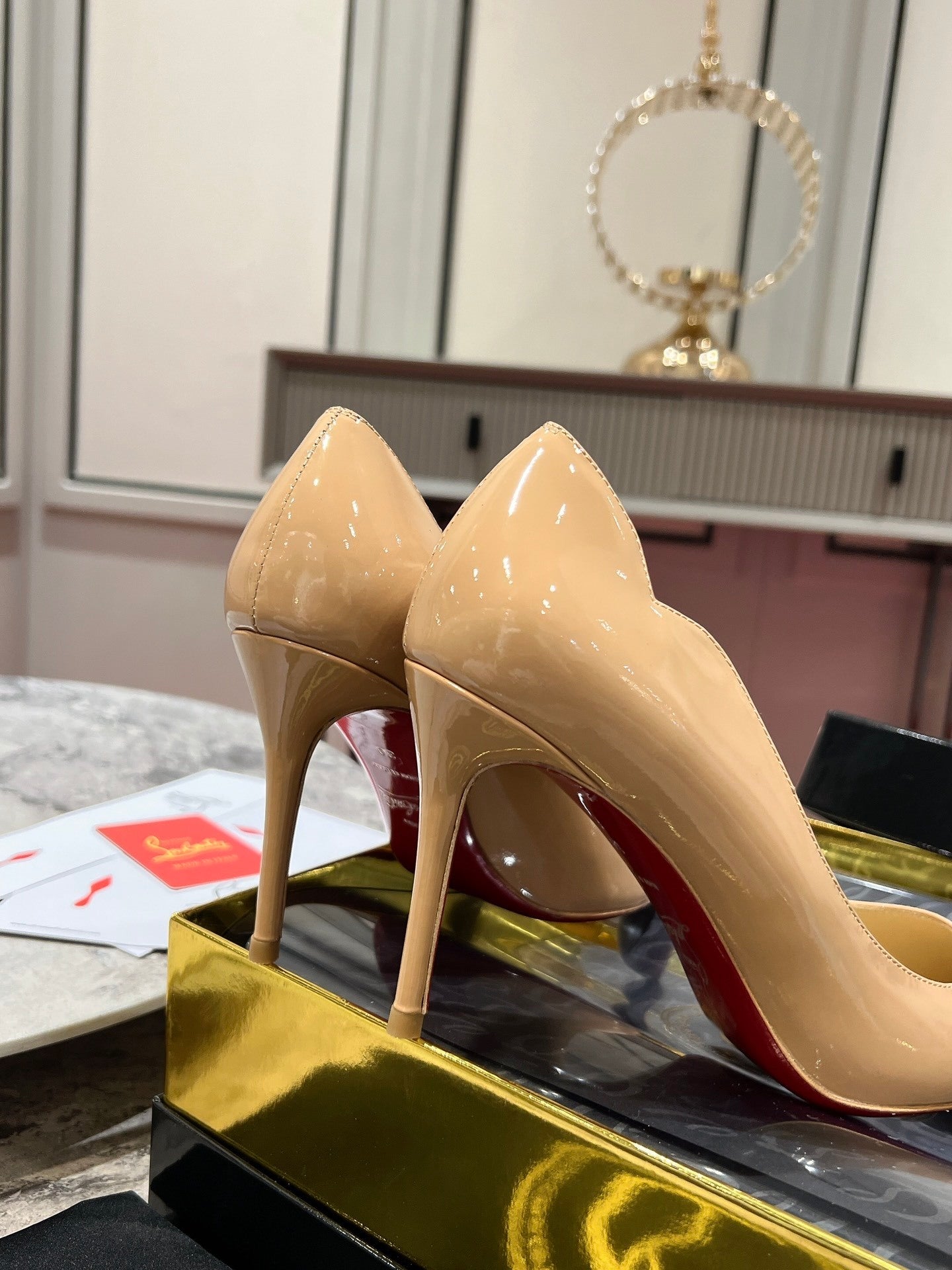 Dragons Bags - High-Quality Designer Products for You - AFFORDABLE LUXURY HEELS - 8187
