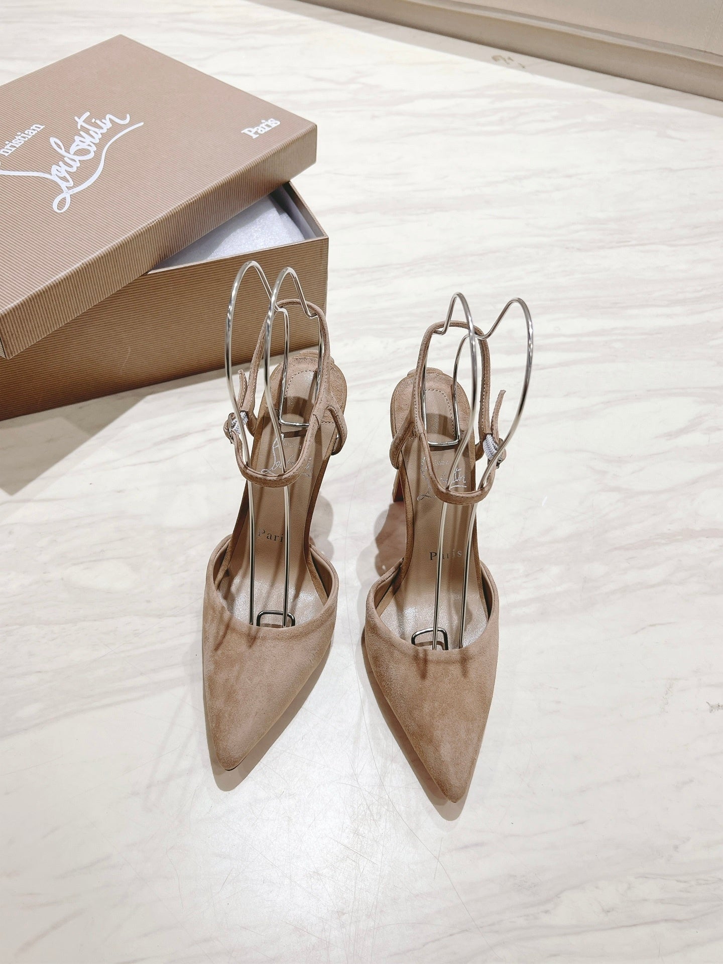 Dragons Bags - High-Quality Designer Products for You - AFFORDABLE LUXURY HEELS - 8167