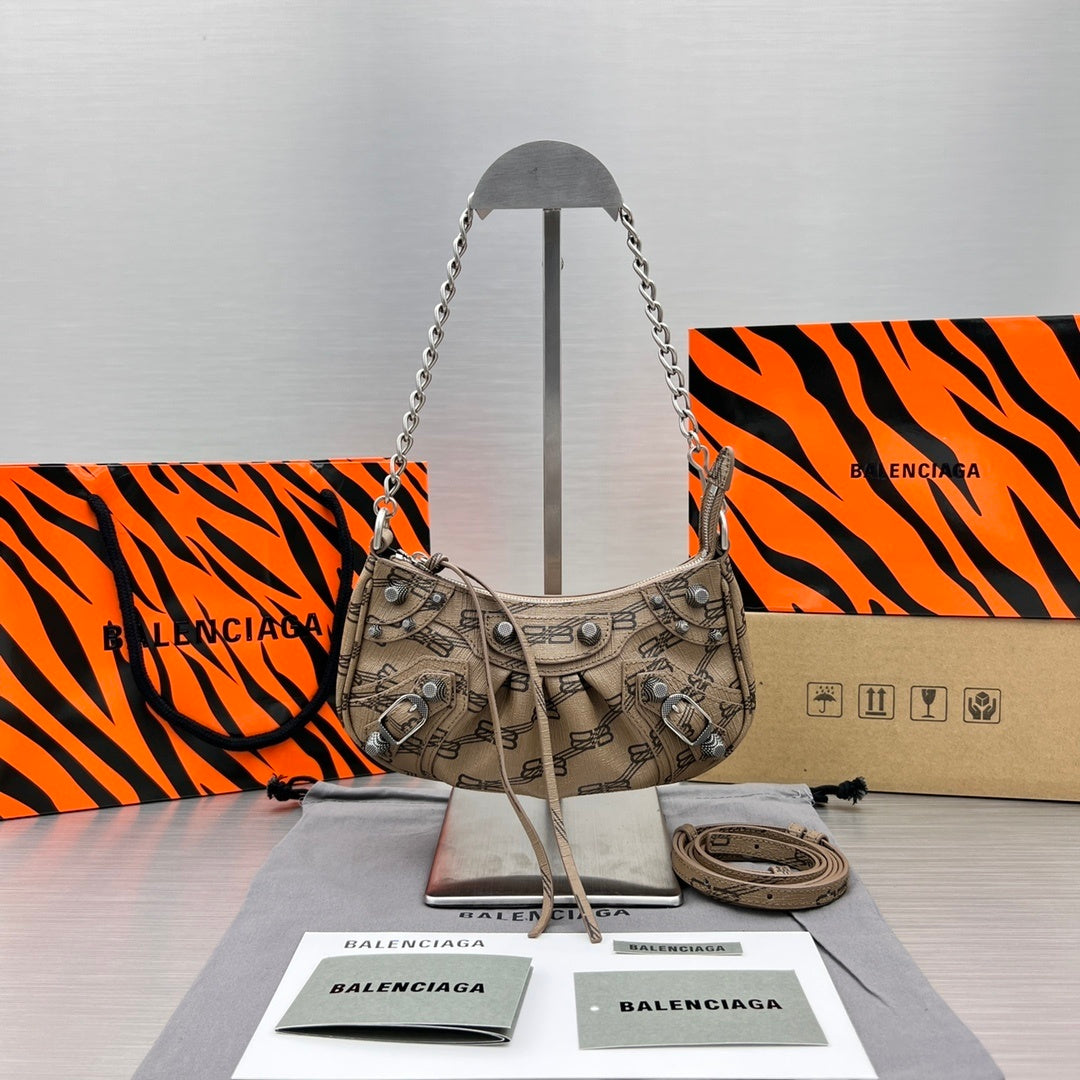 new-designer-premium-bags-nm24203