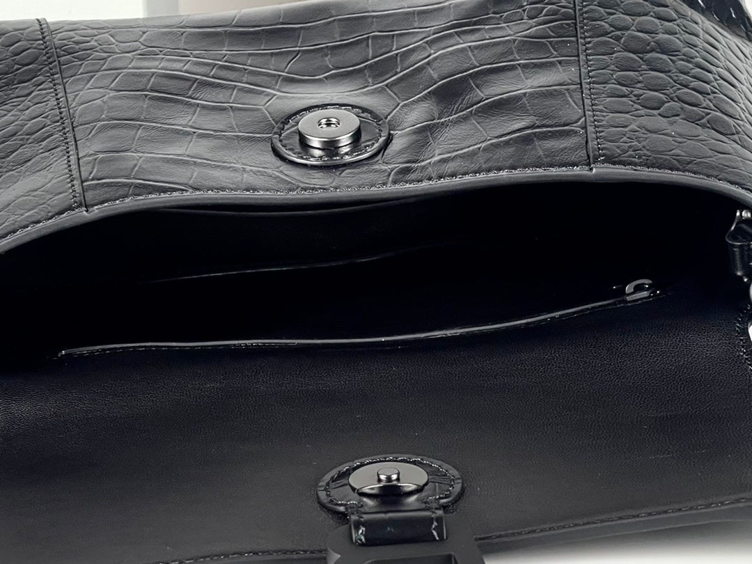 new-luxury-designer-bags-nm24187