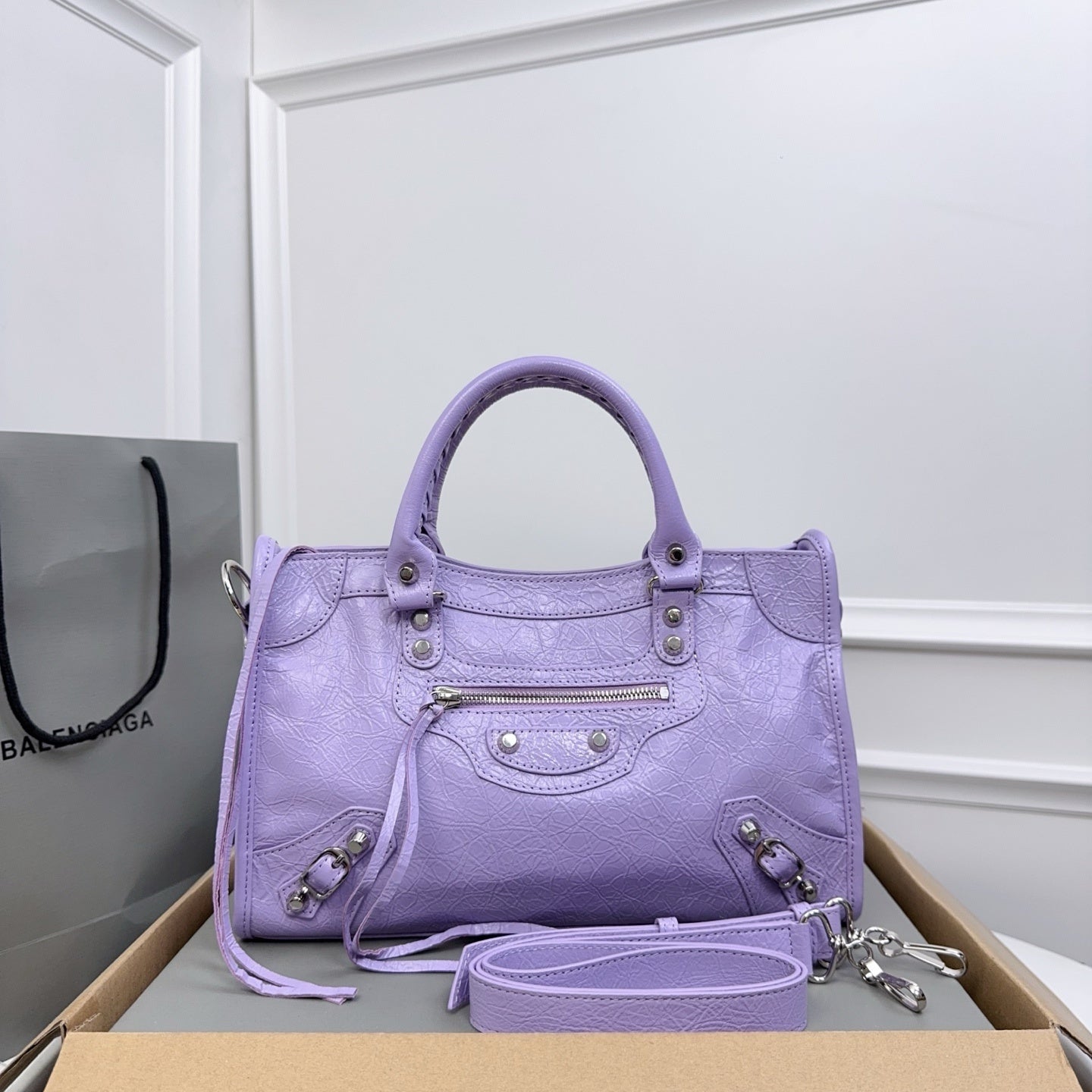 new-designer-premium-bags-nm24030