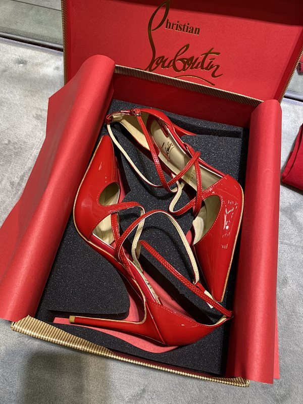 Dragons Bags - High-Quality Designer Products for You - AFFORDABLE LUXURY HEELS - 7951