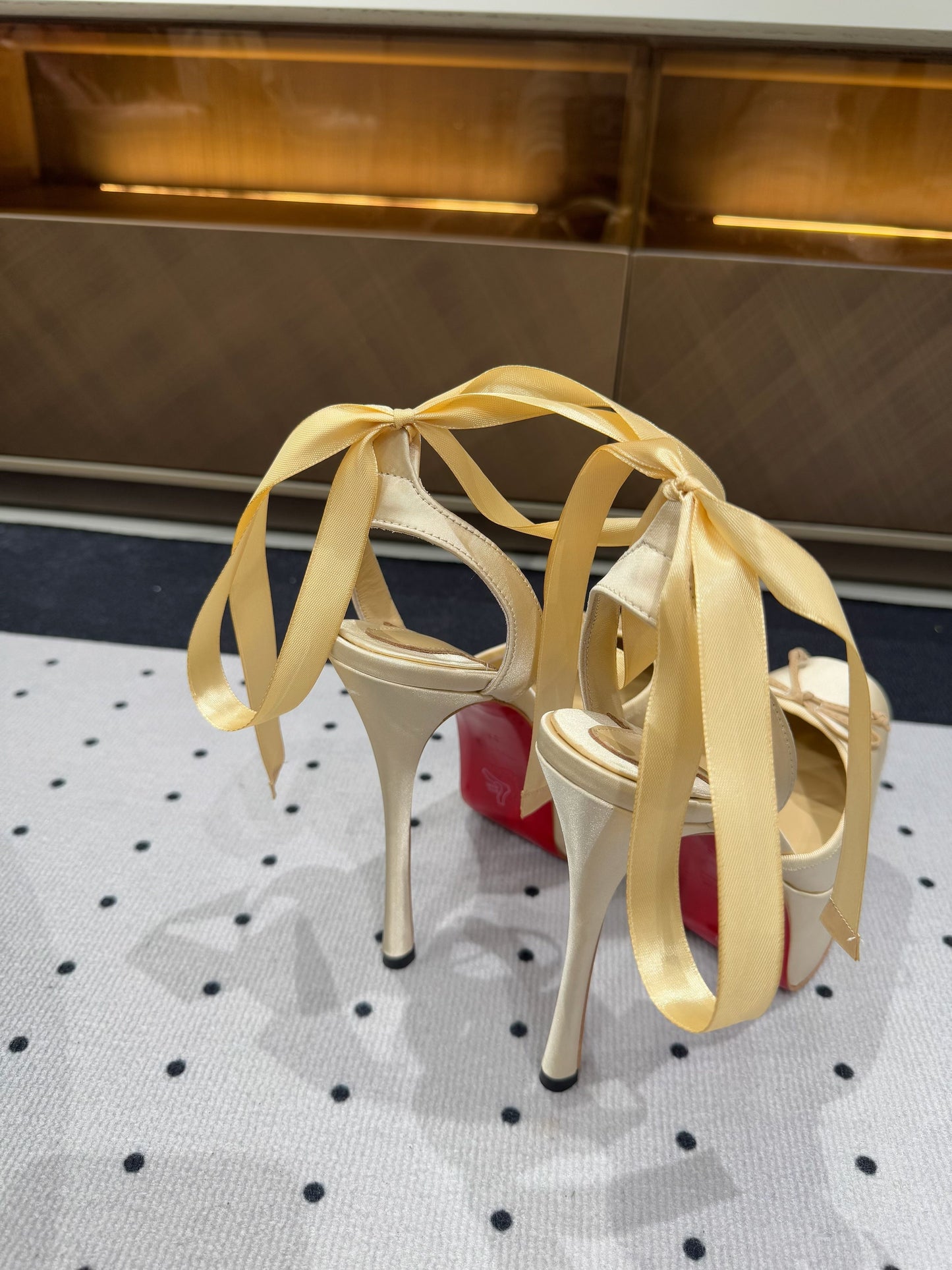 Dragons Bags - Premium Luxury Goods and Accessories - AFFORDABLE LUXURY HEELS - 8218