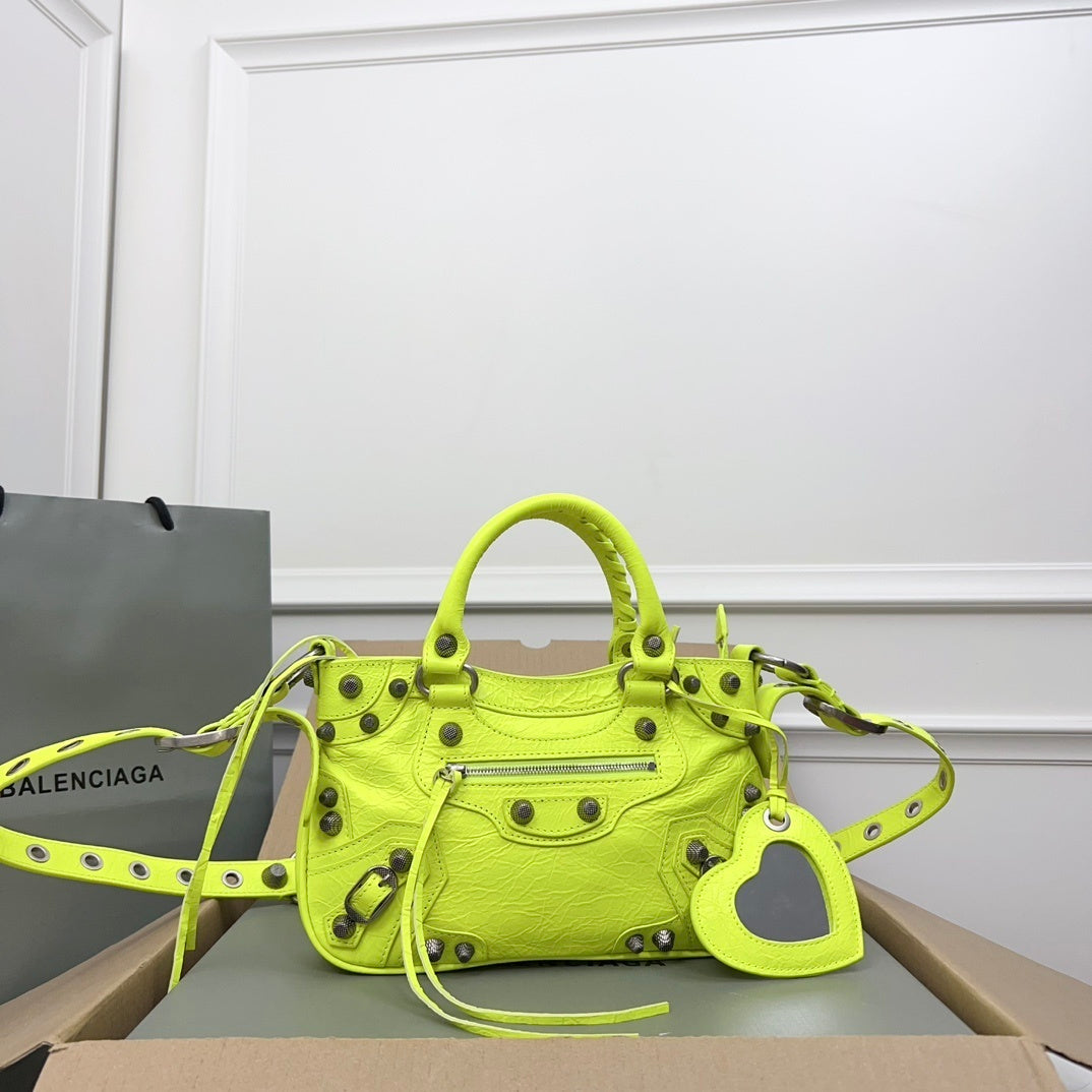new-designer-premium-bags-nm24529