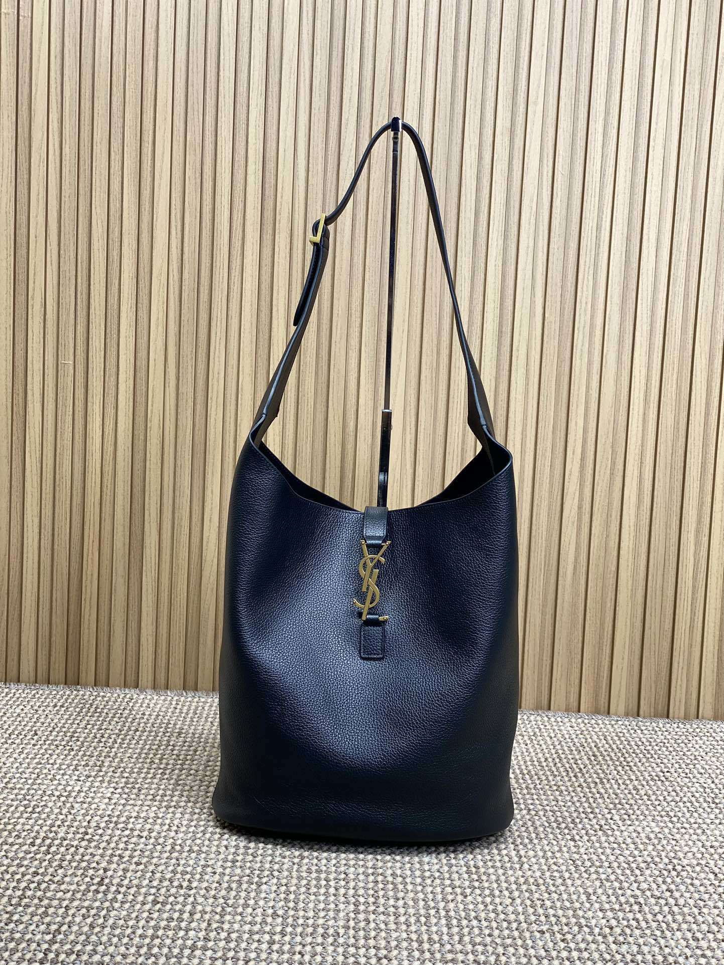Dragons Bags - High-Quality Designer Products for You - AFFORDABLE LUXURY BAGS - 5911