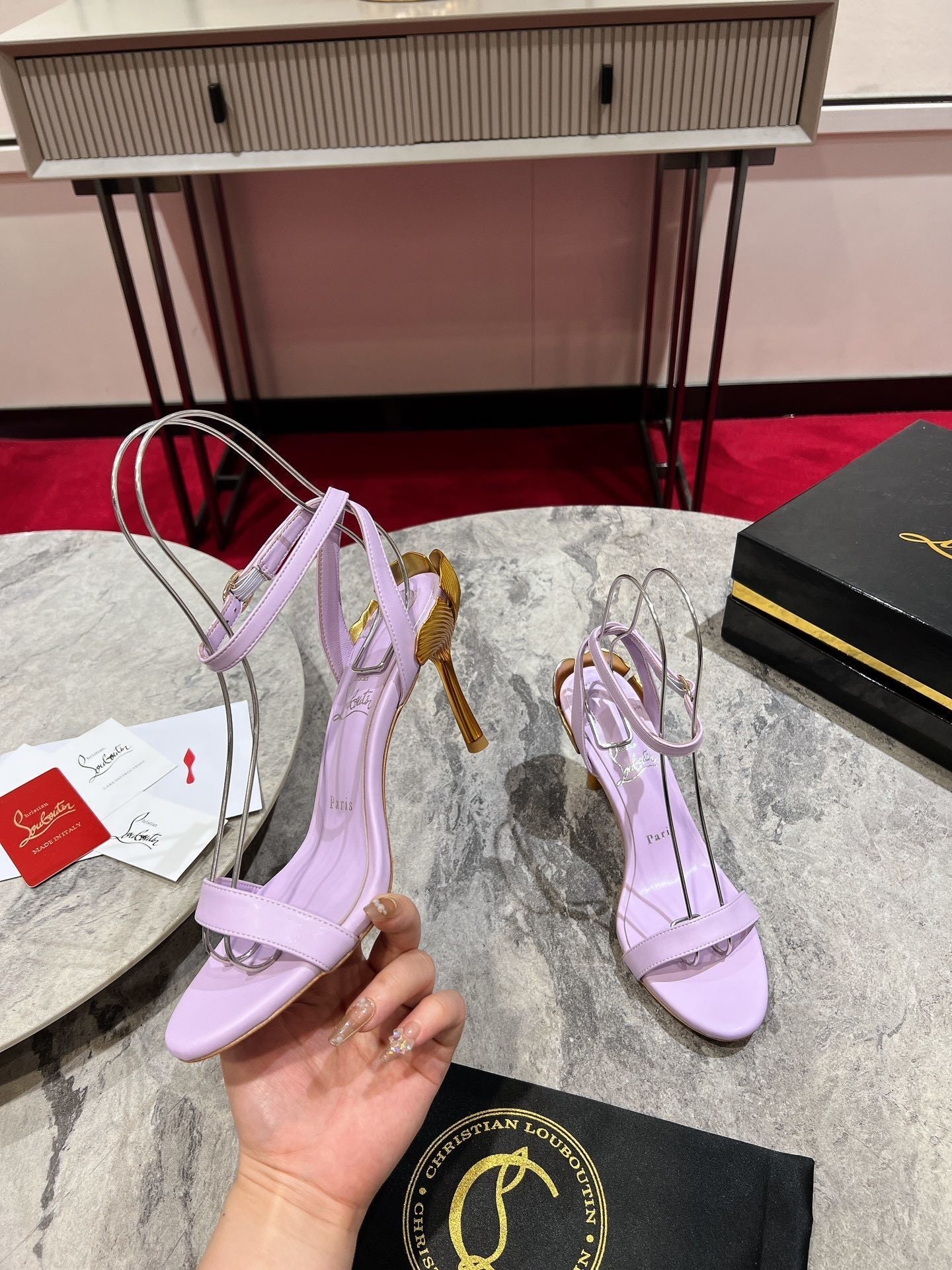 Dragons Bags - High-Quality Designer Products for You - AFFORDABLE LUXURY HEELS - 8095